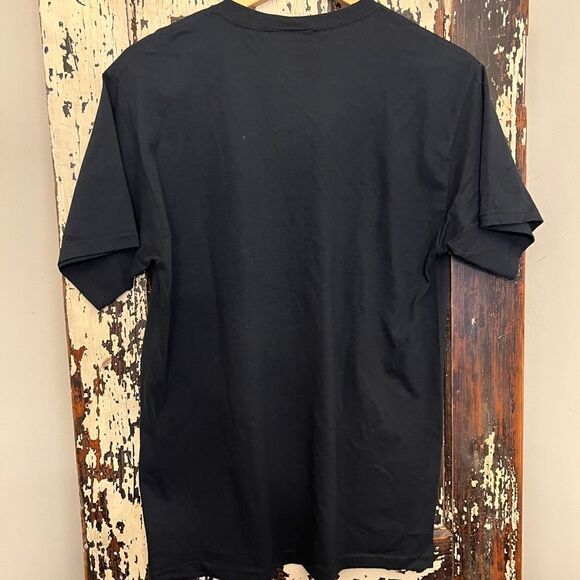 Women’s Retro Melrose place T-shirt. Size Medium. NWOT. - Picture 3 of 6